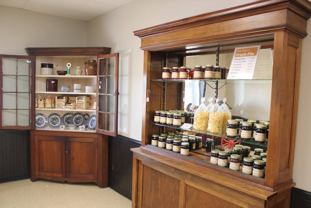 Shipshewana Auction Restaurant | restaurant | 345 S Van Buren St, Shipshewana, IN 46565, USA | 2607684129 OR +1 260-768-4129