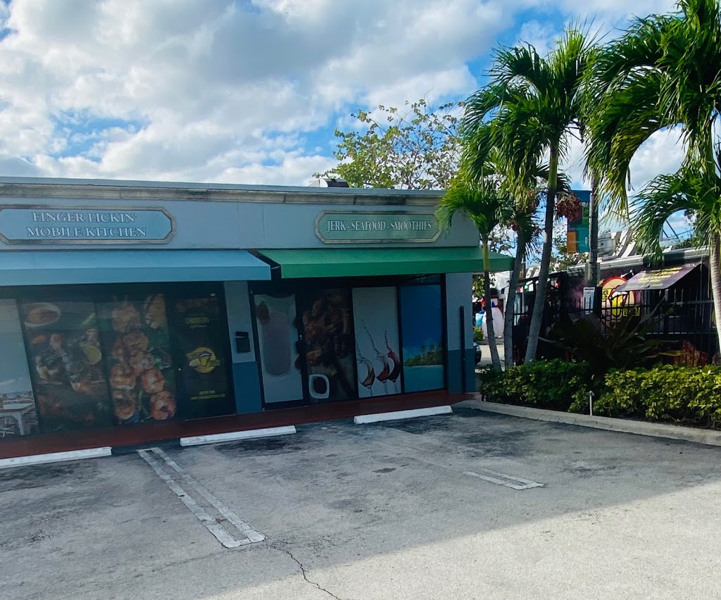 Finger Lickin Mobile Kitchen | restaurant | 430 Northwood Rd, West Palm Beach, FL 33407, USA | 5616197566 OR +1 561-619-7566