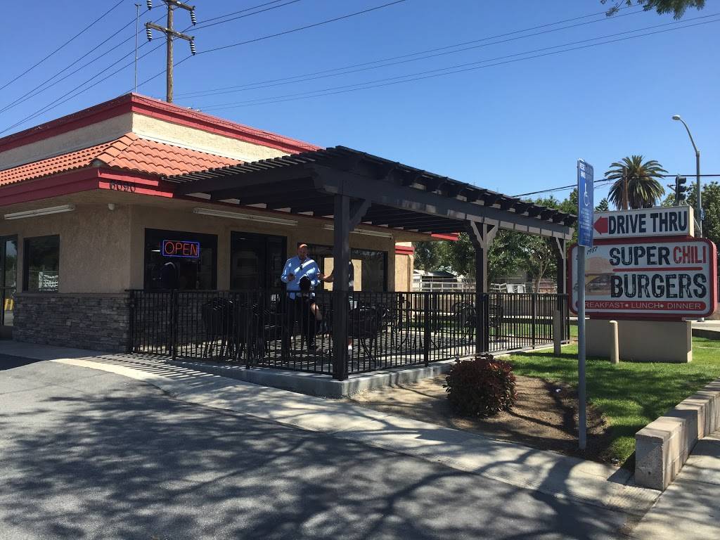 Super Chili Burgers | restaurant | 6090 Riverside Dr, Chino, CA 91710, USA | 9096281714 OR +1 909-628-1714