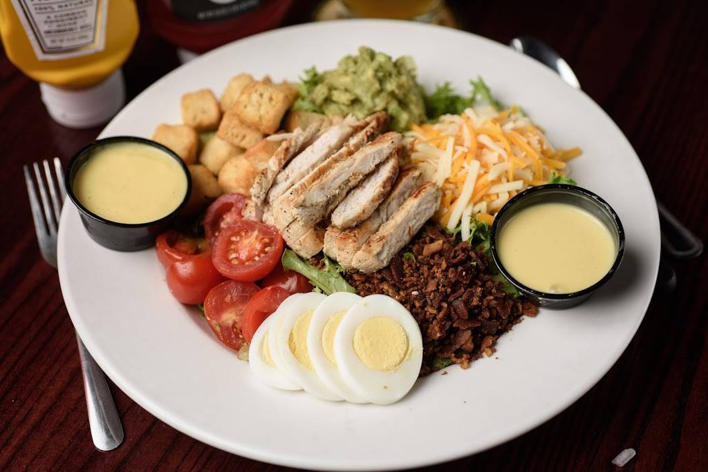 Jeffersons - Mascoutah, IL | restaurant | 1300 W Main St, Mascoutah, IL 62258, USA | 6185668907 OR +1 618-566-8907