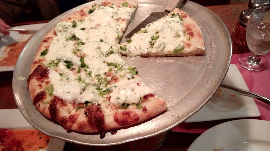 La Cucina | restaurant | 462 E Main St, Torrington, CT 06790, USA | 8606185246 OR +1 860-618-5246