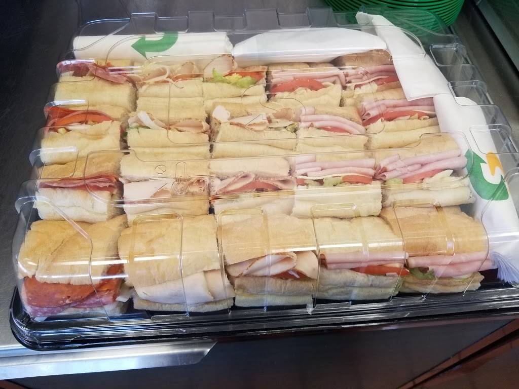 Subway Restaurants | restaurant | Grand Slam Plaza, 1100 N Tuttle Ave Unit #18, Sarasota, FL 34237, USA | 9419548794 OR +1 941-954-8794
