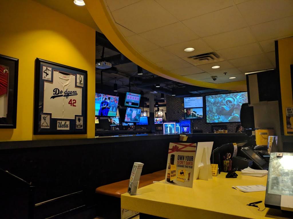 Buffalo Wild Wings | restaurant | 3160 Chino Ave, Chino Hills, CA 91709, USA | 9095919035 OR +1 909-591-9035