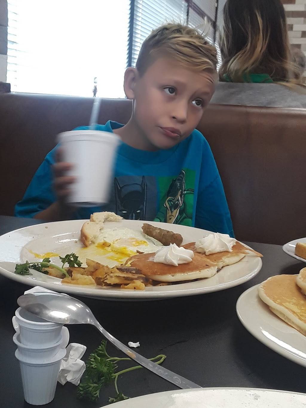 city bistro | restaurant | 1248 E Main St, El Cajon, CA 92021, USA | 6194424444 OR +1 619-442-4444