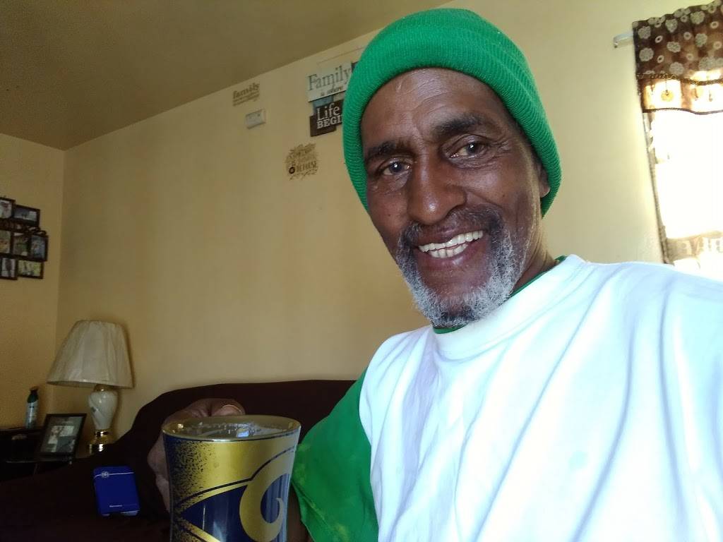 Tams Burgers | restaurant | 5023 S Central Ave, Los Angeles, CA 90011, USA | 3232331320 OR +1 323-233-1320