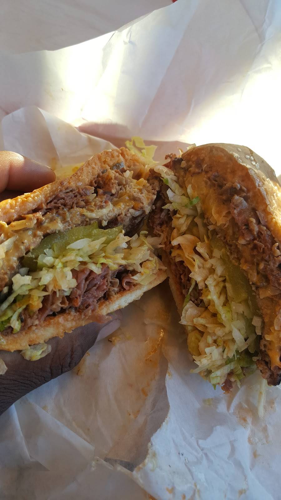 Tams Burgers | restaurant | 1158 E Anaheim St, Long Beach, CA 90813, USA | 5625915951 OR +1 562-591-5951