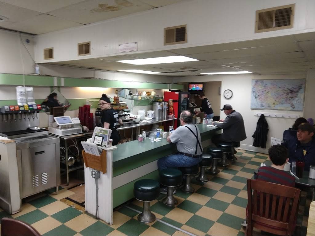 Busy Bee | restaurant | 226 Gilman Ave, Marietta, OH 45750, USA | 7403733755 OR +1 740-373-3755