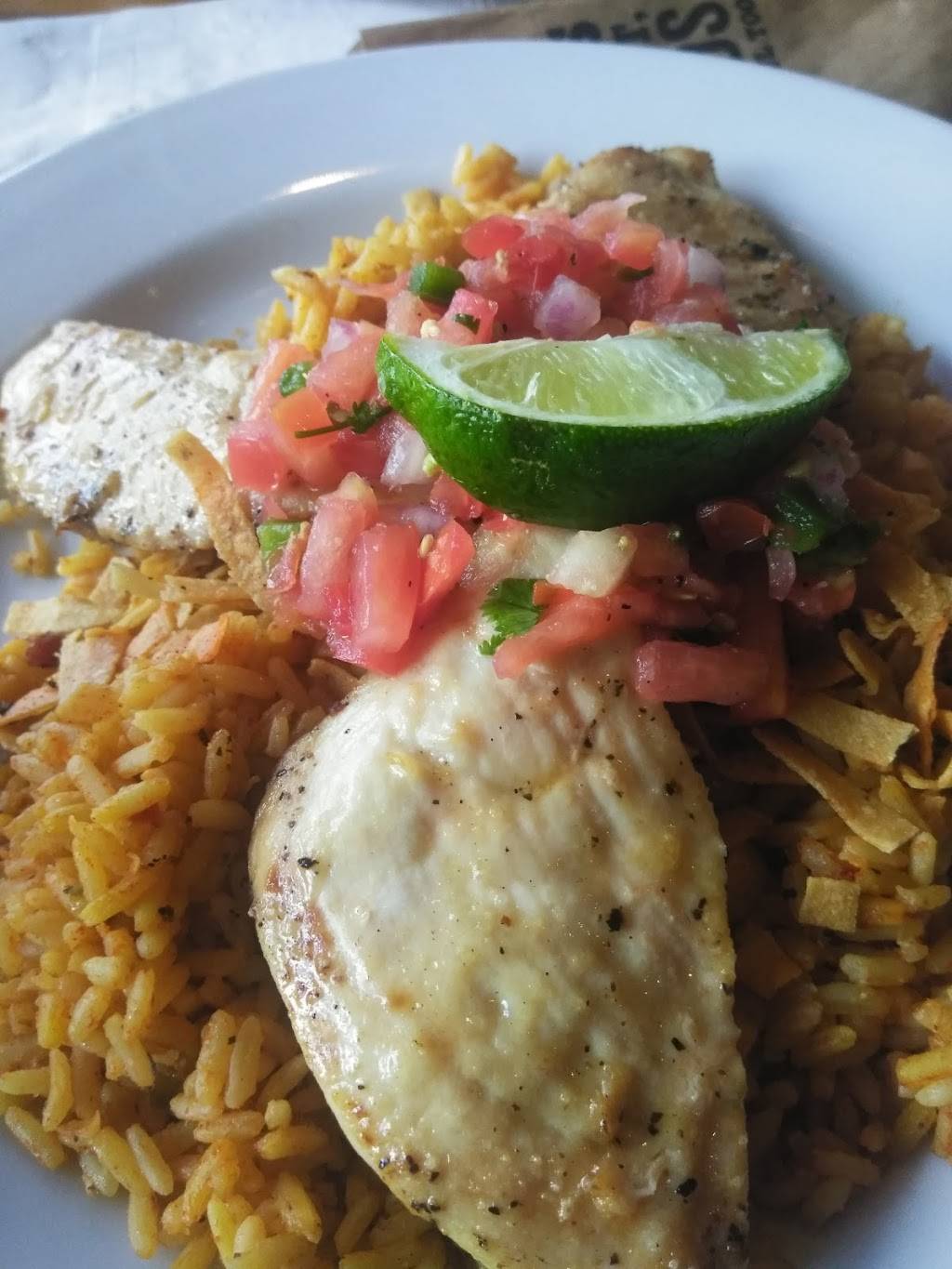 Chilis Grill & Bar | restaurant | 5637 Brainerd Rd, Chattanooga, TN 37411, USA | 4238550376 OR +1 423-855-0376