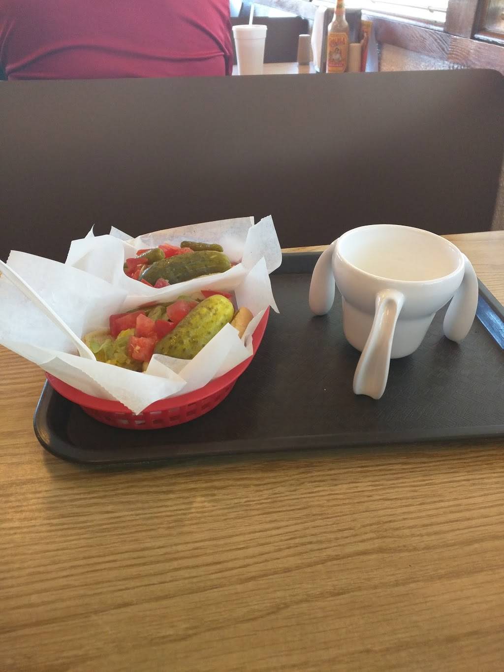 Mr Pup | restaurant | 1262 Lee St, Des Plaines, IL 60018, USA | 8472983812 OR +1 847-298-3812