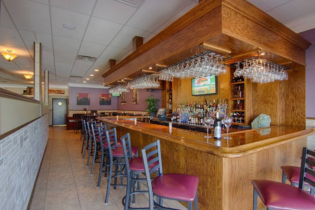 Courtneys Continental Cuisine | restaurant | 20351 Summerlin Rd #111, Fort Myers, FL 33908, USA | 2394664646 OR +1 239-466-4646