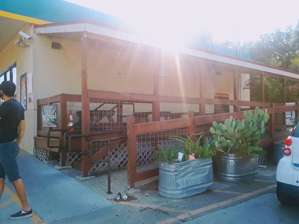 Giovannis Pizza Stand | restaurant | 2900 S Lamar Blvd, Austin, TX 78704, USA | 5124427033 OR +1 512-442-7033