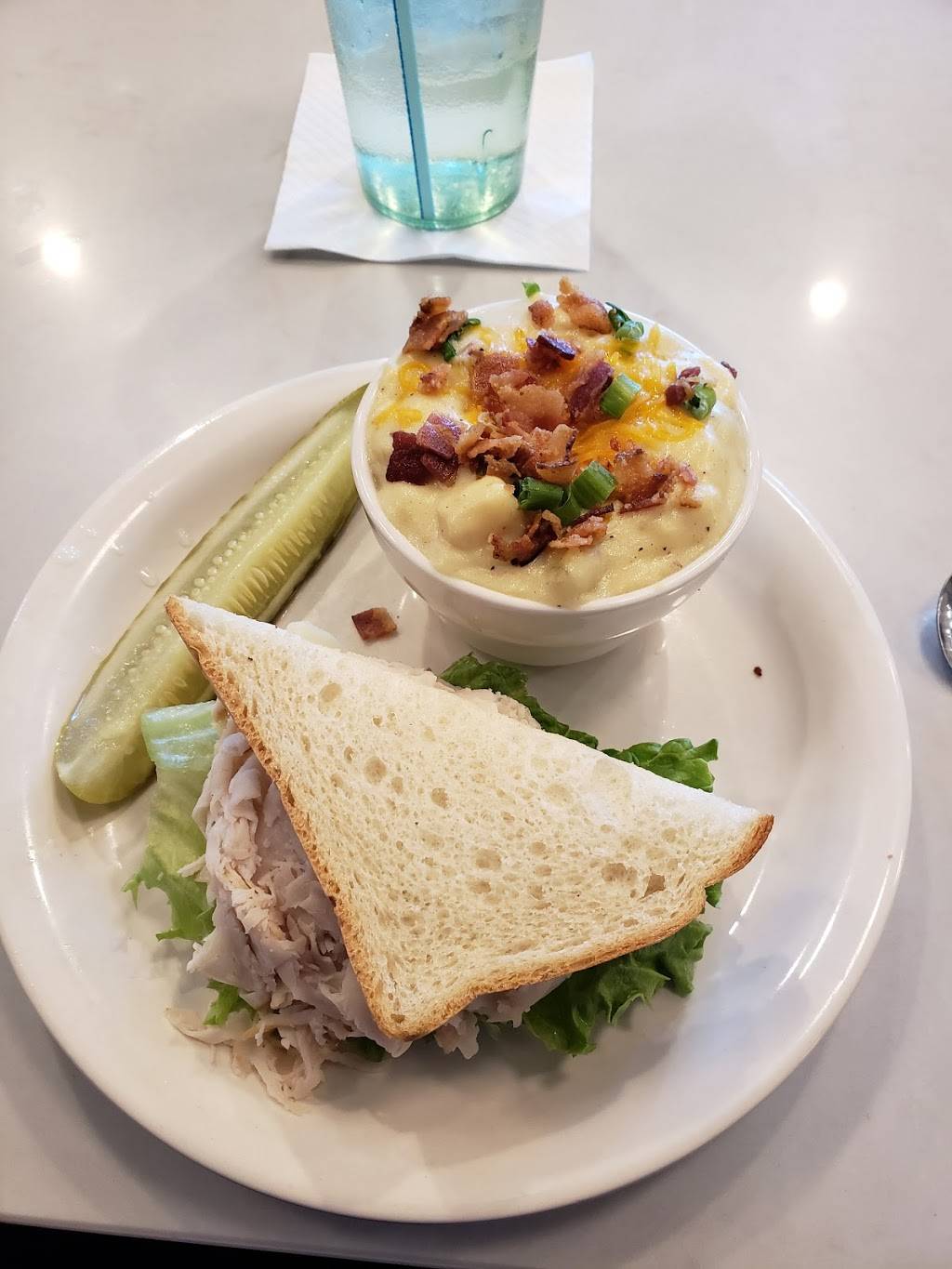 Metro Diner | cafe | 711 A-I, N Thompson Ln, Murfreesboro, TN 37129, USA | 6156717909 OR +1 615-671-7909