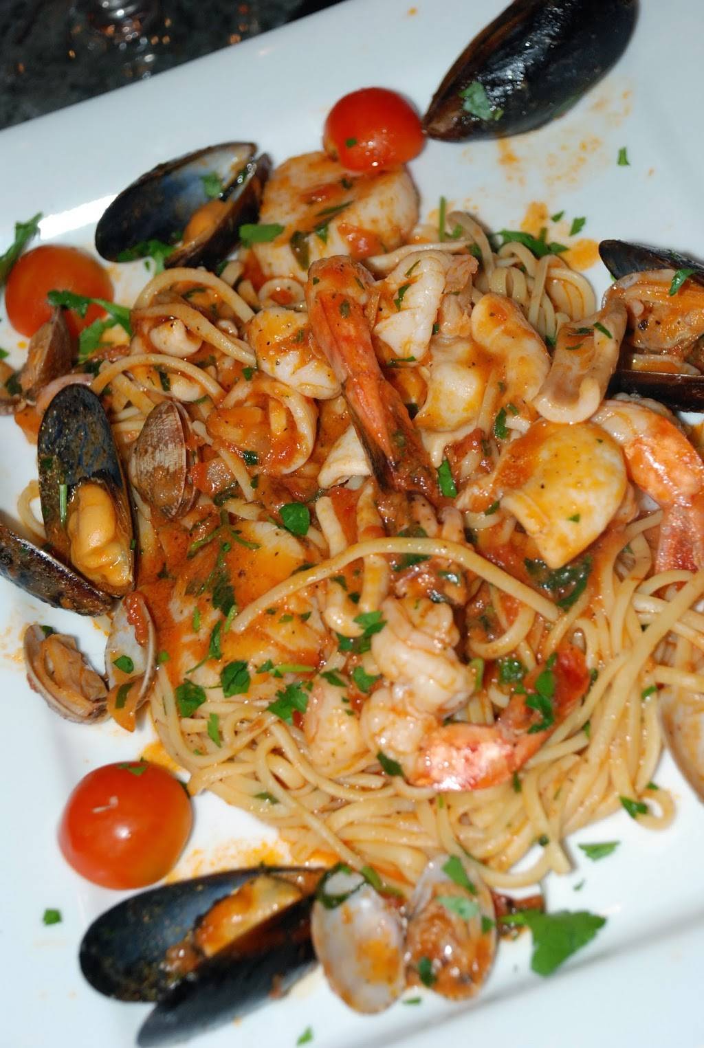 Adriatico Trattoria Italiana | restaurant | 2417 Edgewater Dr, Orlando, FL 32804, USA | 4074280044 OR +1 407-428-0044