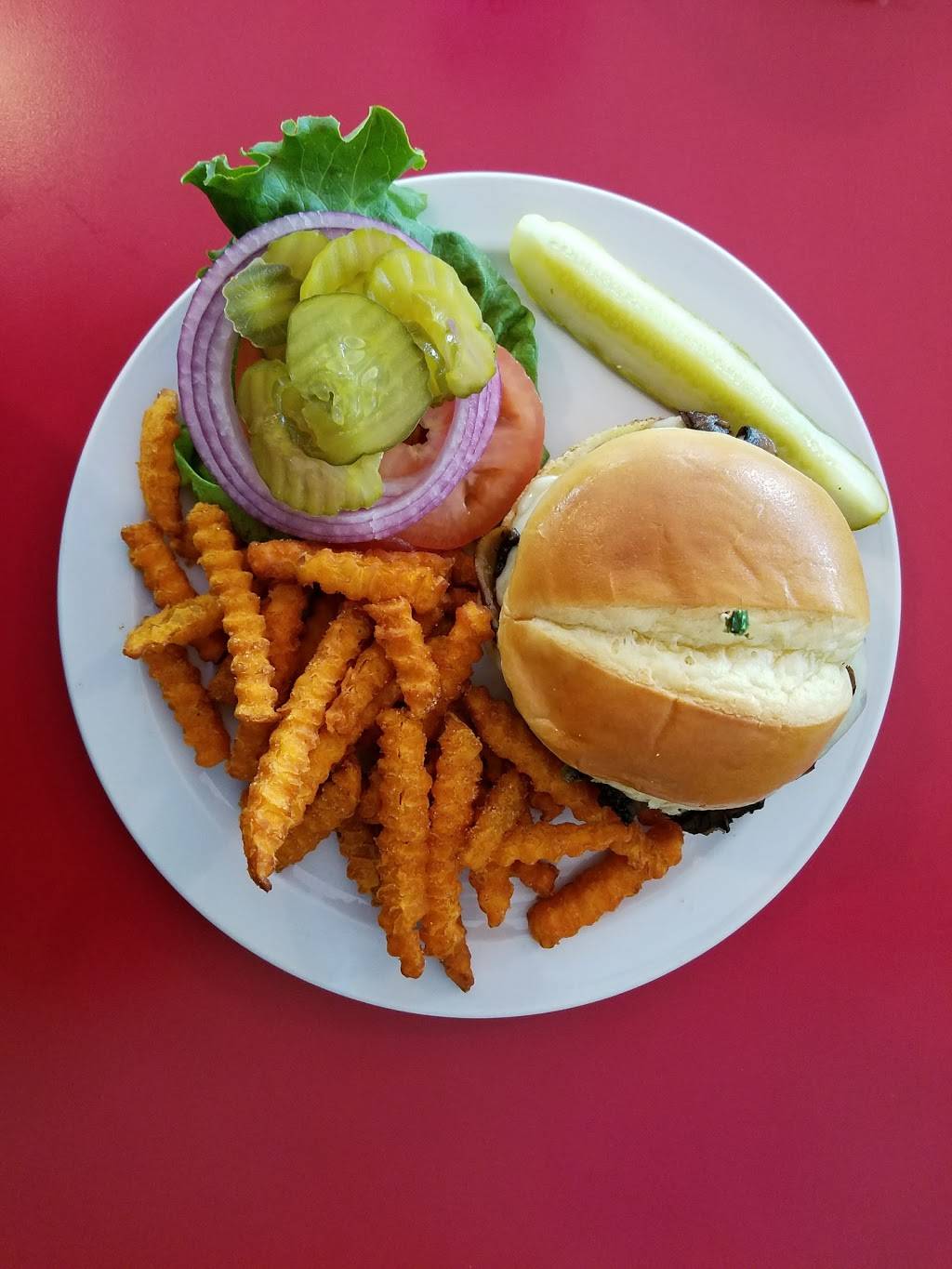 Legends Corner | restaurant | 3008 7th Ave, Rock Island, IL 61201, USA | 3092837628 OR +1 309-283-7628