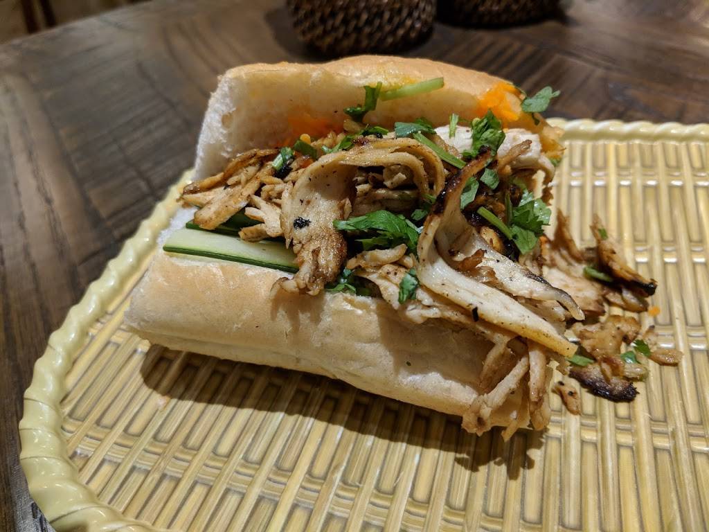 Madame Pho | restaurant | 7410 118th Ave, Kenosha, WI 53142, USA | 2629999669 OR +1 262-999-9669