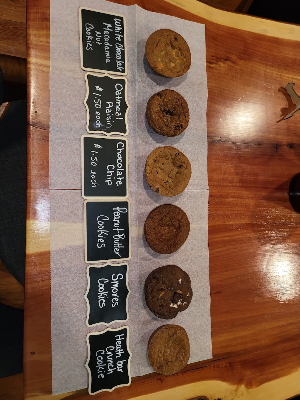 Sadies Corner Kitchen | restaurant | 353 NE 2nd St, Crystal River, FL 34429, USA | 3527943857 OR +1 352-794-3857