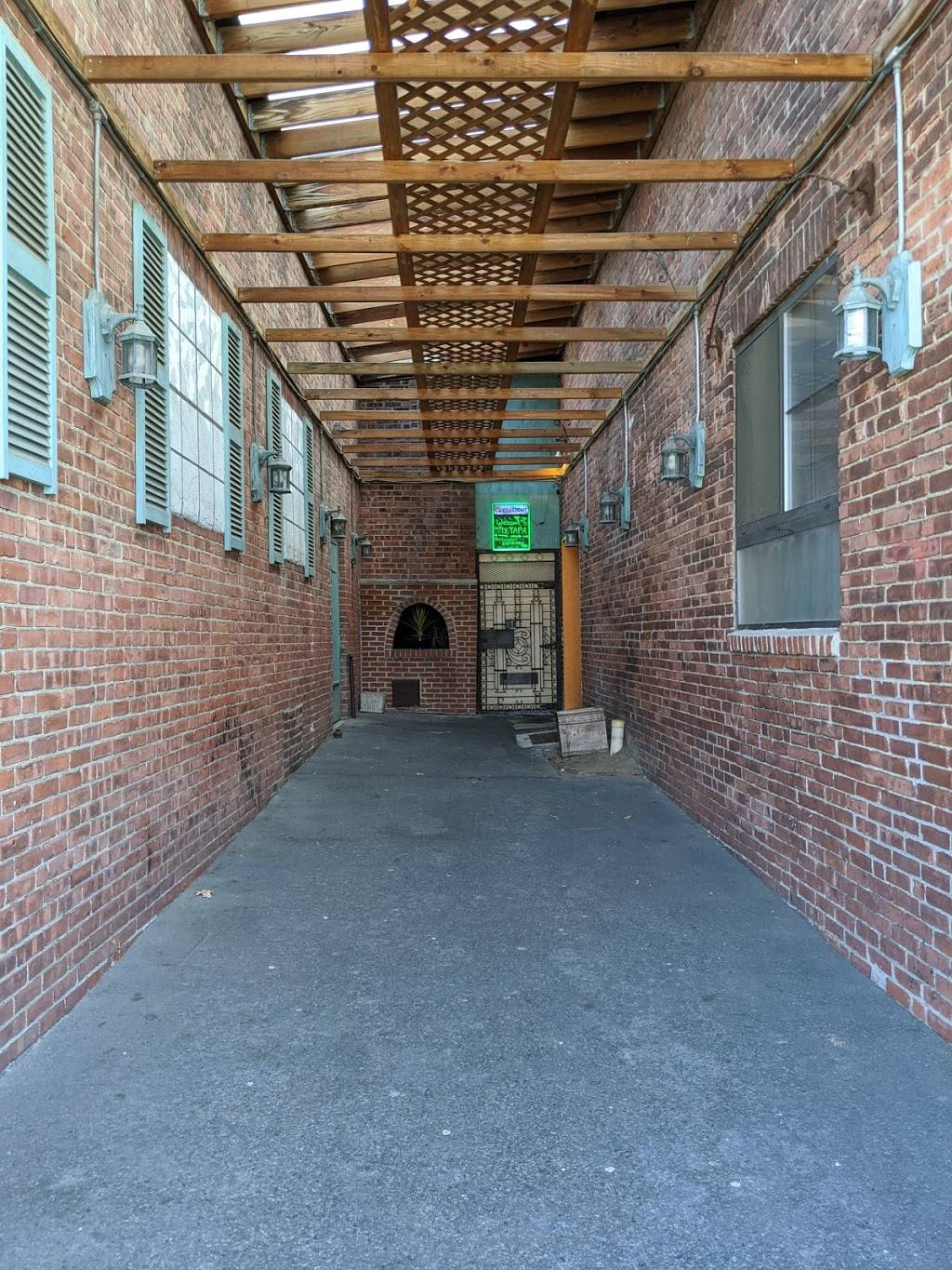 Ixtapa Cantina | restaurant | 18 Mt Auburn St, Watertown, MA 02472, USA | 6177446585 OR +1 617-744-6585