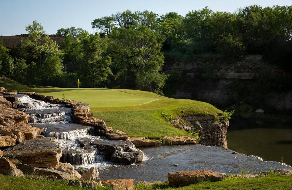 Canyon Farms Golf Club | restaurant | 17501 W 87th St Pkwy, Lenexa, KS 66219, USA | 9135292235 OR +1 913-529-2235