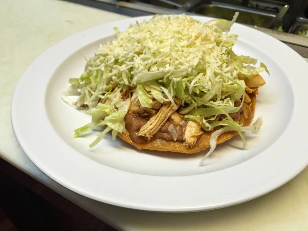 Rosas Mexican Food | restaurant | 1075 S Mission Rd suite a, Fallbrook, CA 92028, USA | 7607288006 OR +1 760-728-8006