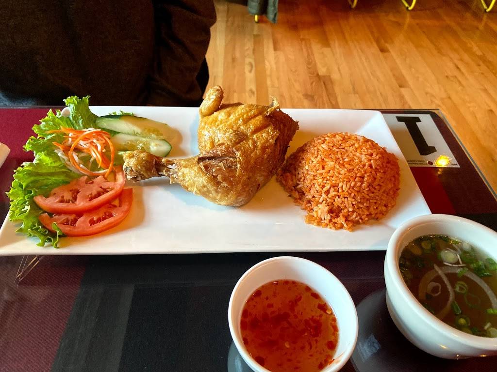 Pho Lucas | restaurant | 2915 W Cary St, Richmond, VA 23221, USA | 8042549588 OR +1 804-254-9588