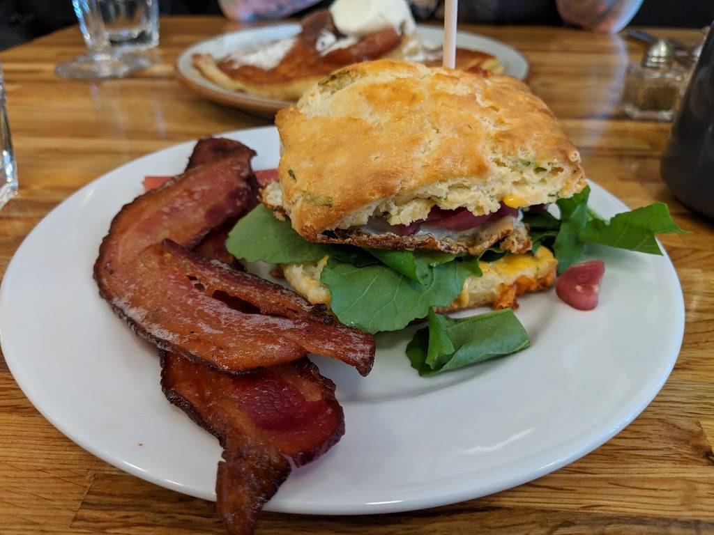 The Bakers Table | restaurant | 1004 Monmouth St, Newport, KY 41071, USA | 8592611941 OR +1 859-261-1941