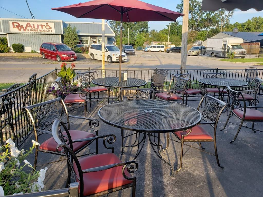 Big Daddys BBQ | restaurant | 1205 N Garth Ave, Columbia, MO 65203, USA | 5738752227 OR +1 573-875-2227