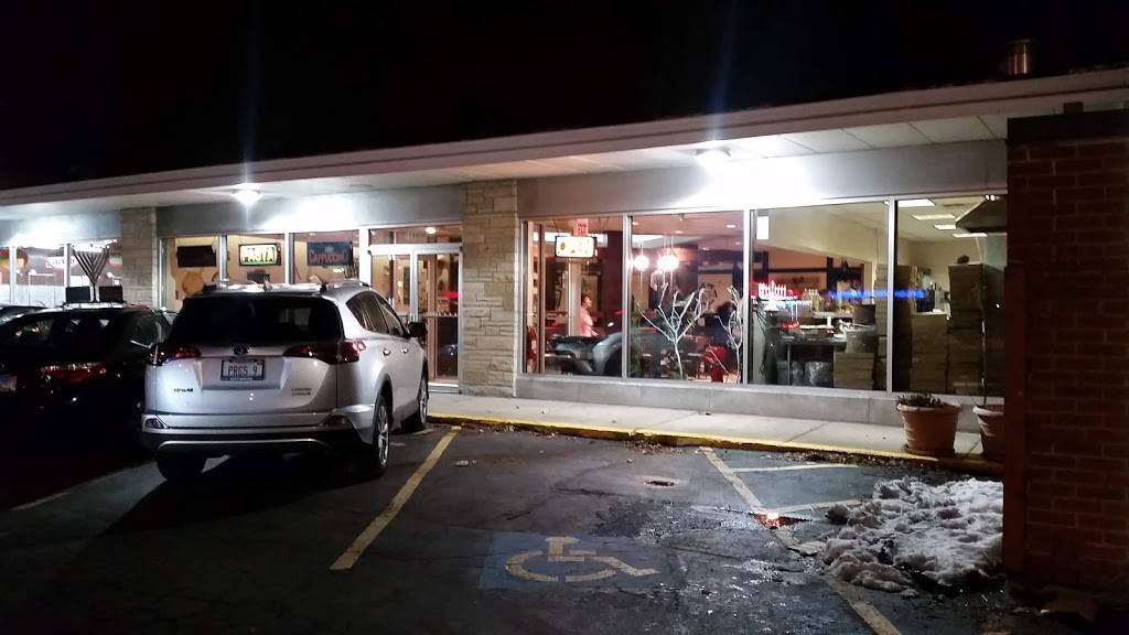 Sarahs Brick Oven | restaurant | 4032 Oakton St, Skokie, IL 60076, USA | 8477802626 OR +1 847-780-2626