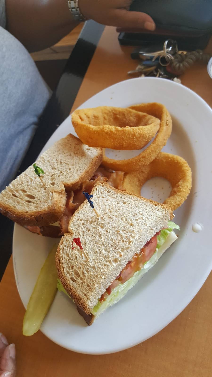 Heritage Family Pantry | restaurant | 5809 Lakewood Blvd, Lakewood, CA 90712, USA | 5627887659 OR +1 562-788-7659