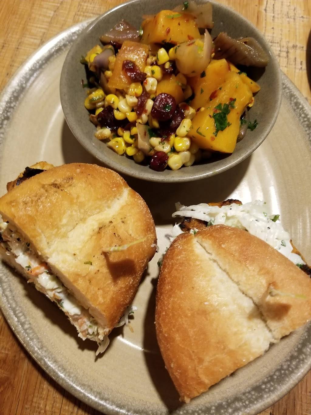 Nandos Peri-Peri | restaurant | 1500 N Clybourn Ave, Chicago, IL 60610, USA | 3125469723 OR +1 312-546-9723