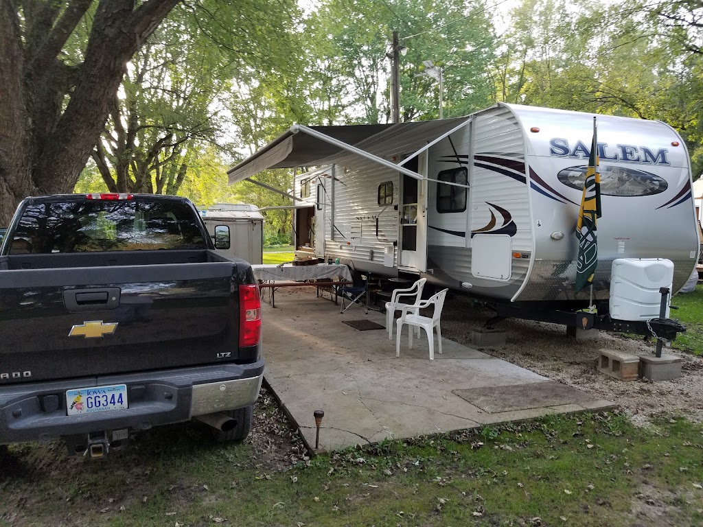 Red Barn Campground & Restaurant | restaurant | 2609 Main St, Lansing, IA 52151, USA | 5635384956 OR +1 563-538-4956