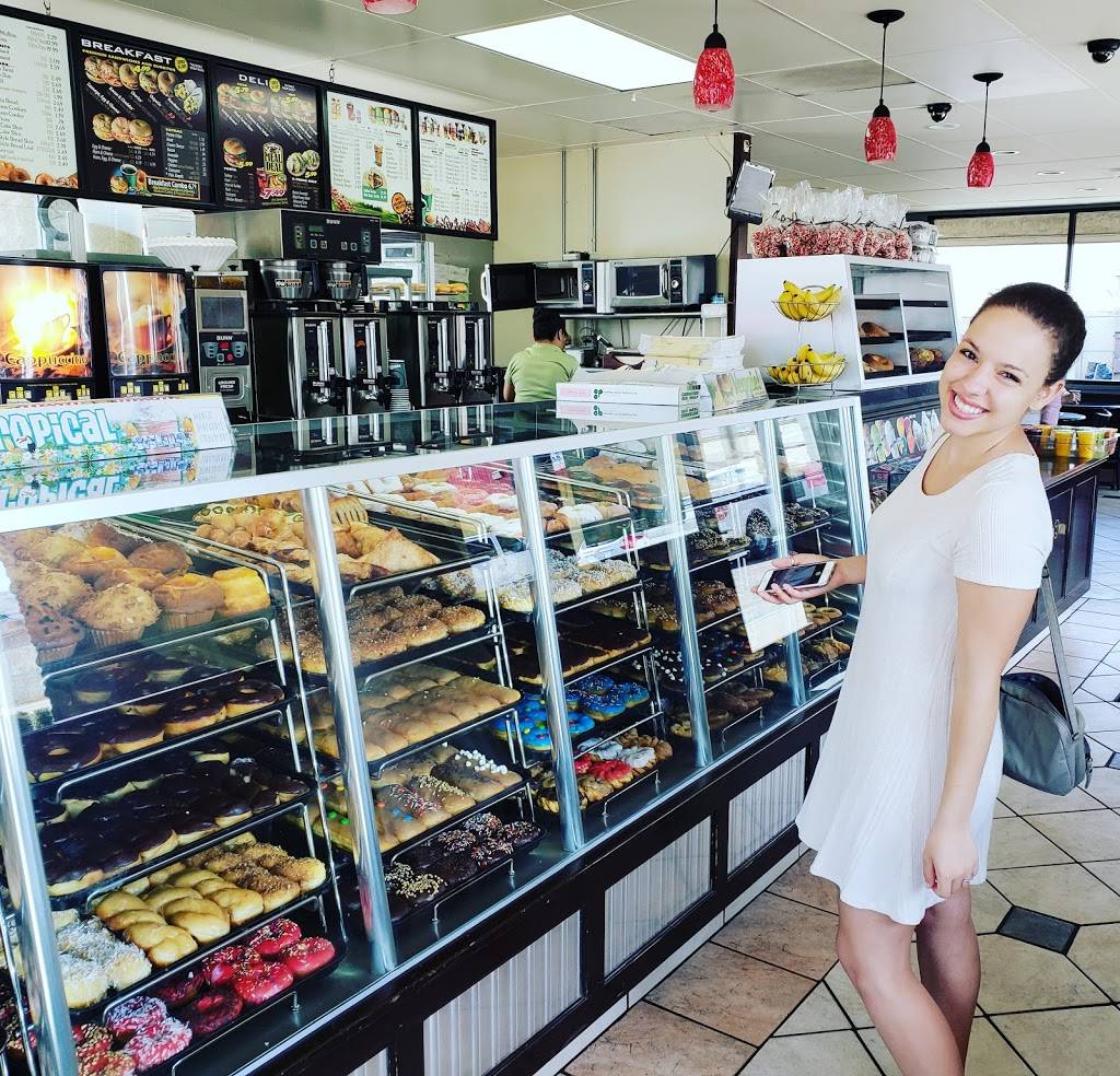 Yum Yum Donuts | bakery | 8 Olive Ave, Porterville, CA 93257, USA | 5597849717 OR +1 559-784-9717