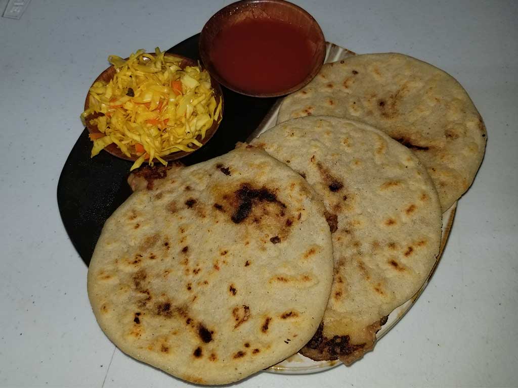 DELICIAS LATINAS | restaurant | Adentro de la lavanderia, 4015 International Blvd, Oakland, CA 94601, USA | 5106896194 OR +1 510-689-6194