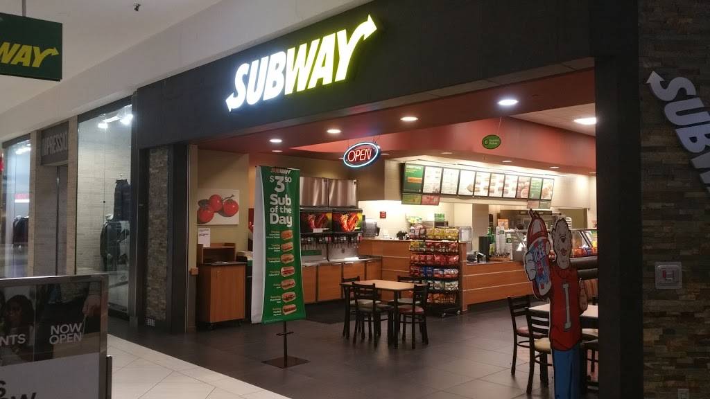 Subway Inside Woodfield Mall | meal takeaway | Woodfield Mall E-111, 5 Woodfield Mall, Schaumburg, IL 60173, USA | 8476190058 OR +1 847-619-0058