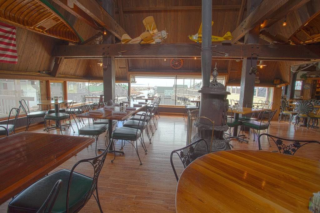 The Cove | restaurant | 111 W River St, Leland, MI 49654, USA | 2312569834 OR +1 231-256-9834