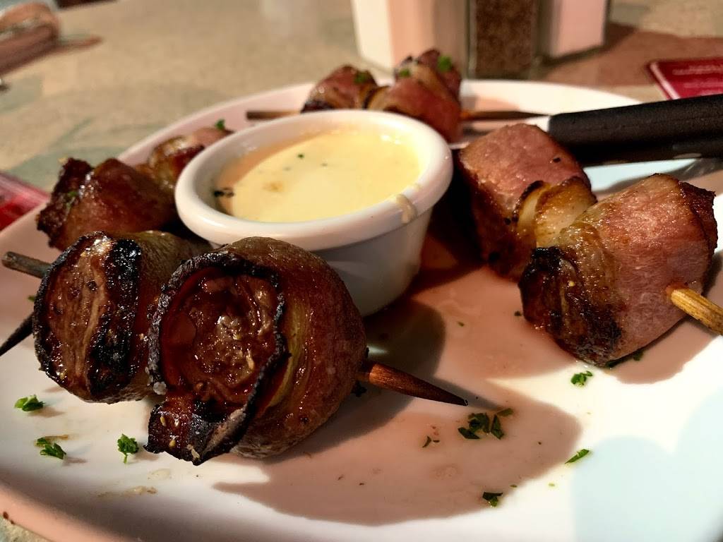 Bostons Restaurant & Sports Bar | restaurant | 1100 Market Pl Blvd, Irving, TX 75063, USA | 9728692210 OR +1 972-869-2210