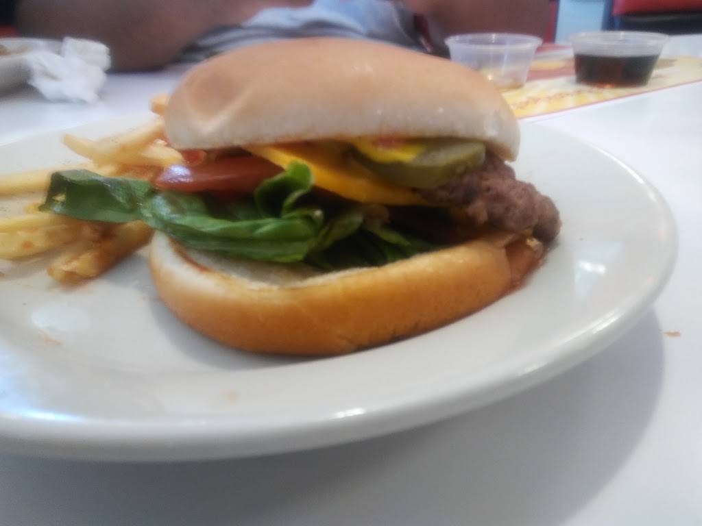 Steak n Shake | restaurant | 2019 W 75th St, Darien, IL 60561, USA | 6305150849 OR +1 630-515-0849