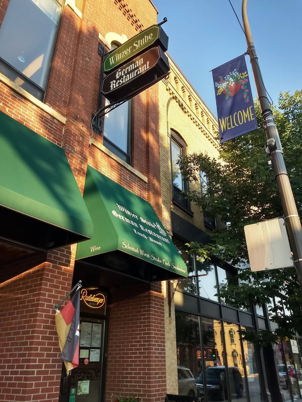 Winzer Stube | restaurant | 516 2nd St, Hudson, WI 54016, USA | 7153815092 OR +1 715-381-5092