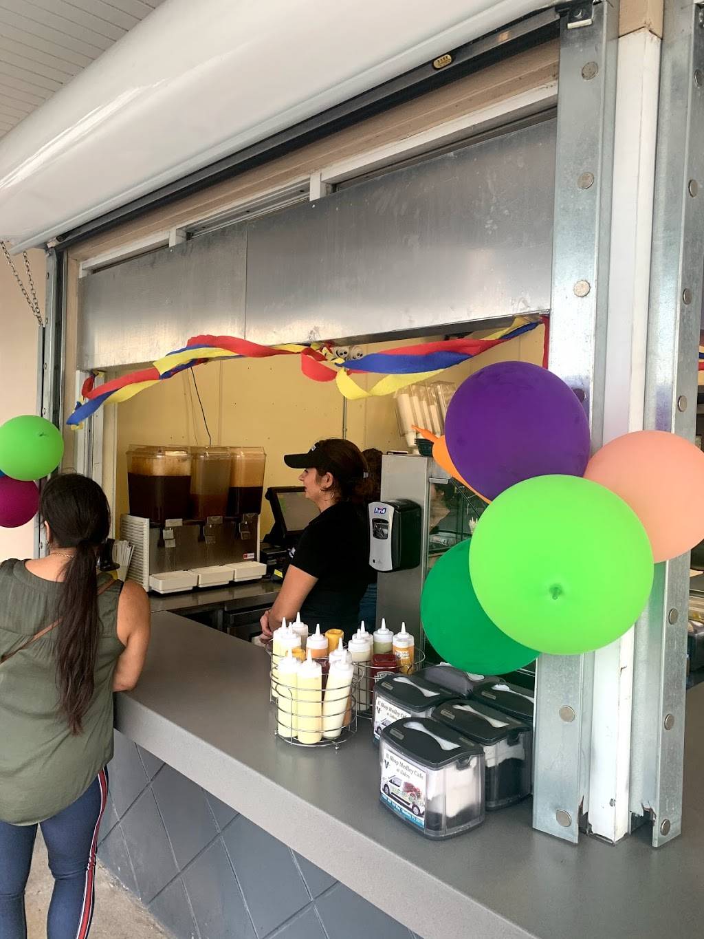 Kamalunch | restaurant | 10201 NW 116th Way, Medley, FL 33178, USA | 7862461524 OR +1 786-246-1524