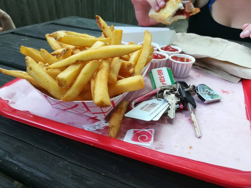 Deary Brothers Mikes Stand | restaurant | 12 Intervale St, Putnam, CT 06260, USA | 8609281191 OR +1 860-928-1191