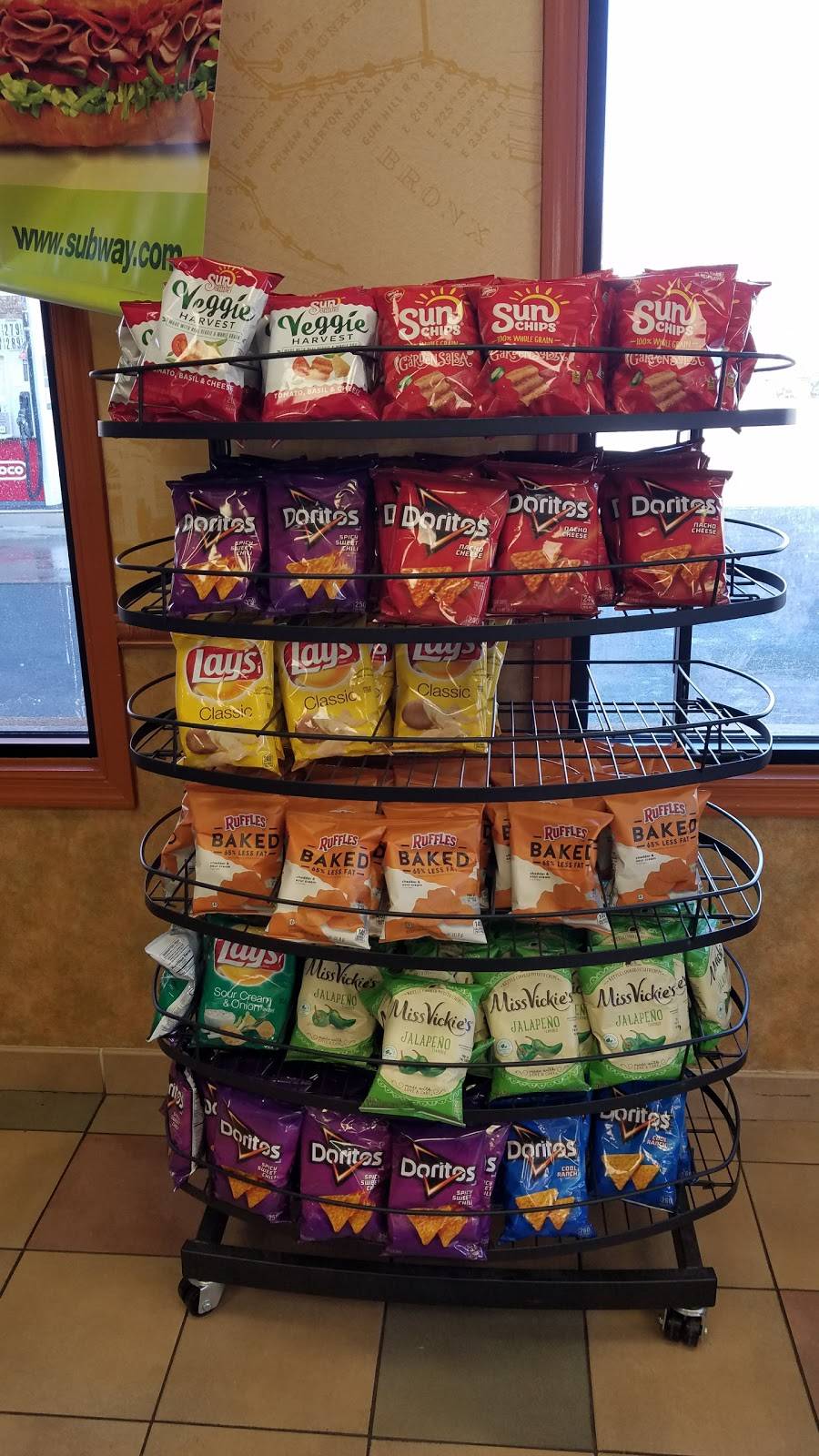 Subway | restaurant | 1365 Roosevelt Ave, Carteret, NJ 07008, USA | 7323664622 OR +1 732-366-4622