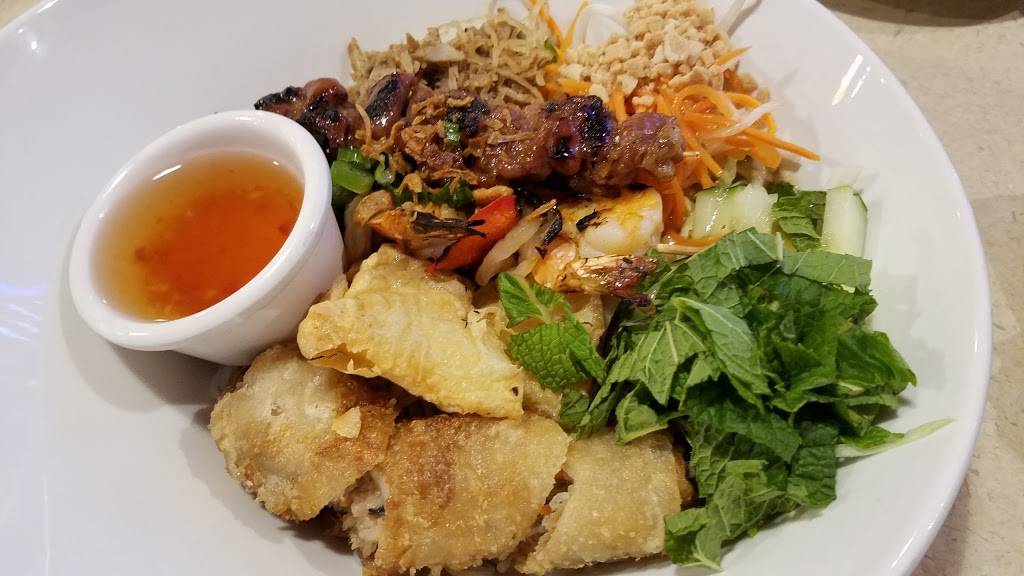 Viet Aroma | restaurant | 165 Glyndon St SE, Vienna, VA 22180, USA | 7038656664 OR +1 703-865-6664