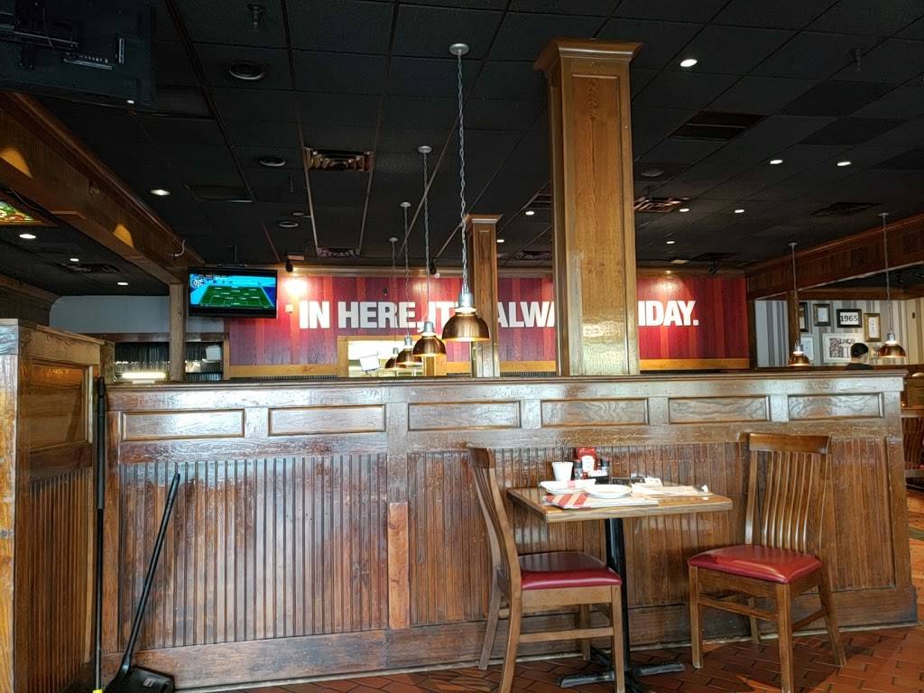 TGI Fridays | restaurant | 222 S Dupont Hwy, Dover, DE 19901, USA | 3027353500 OR +1 302-735-3500