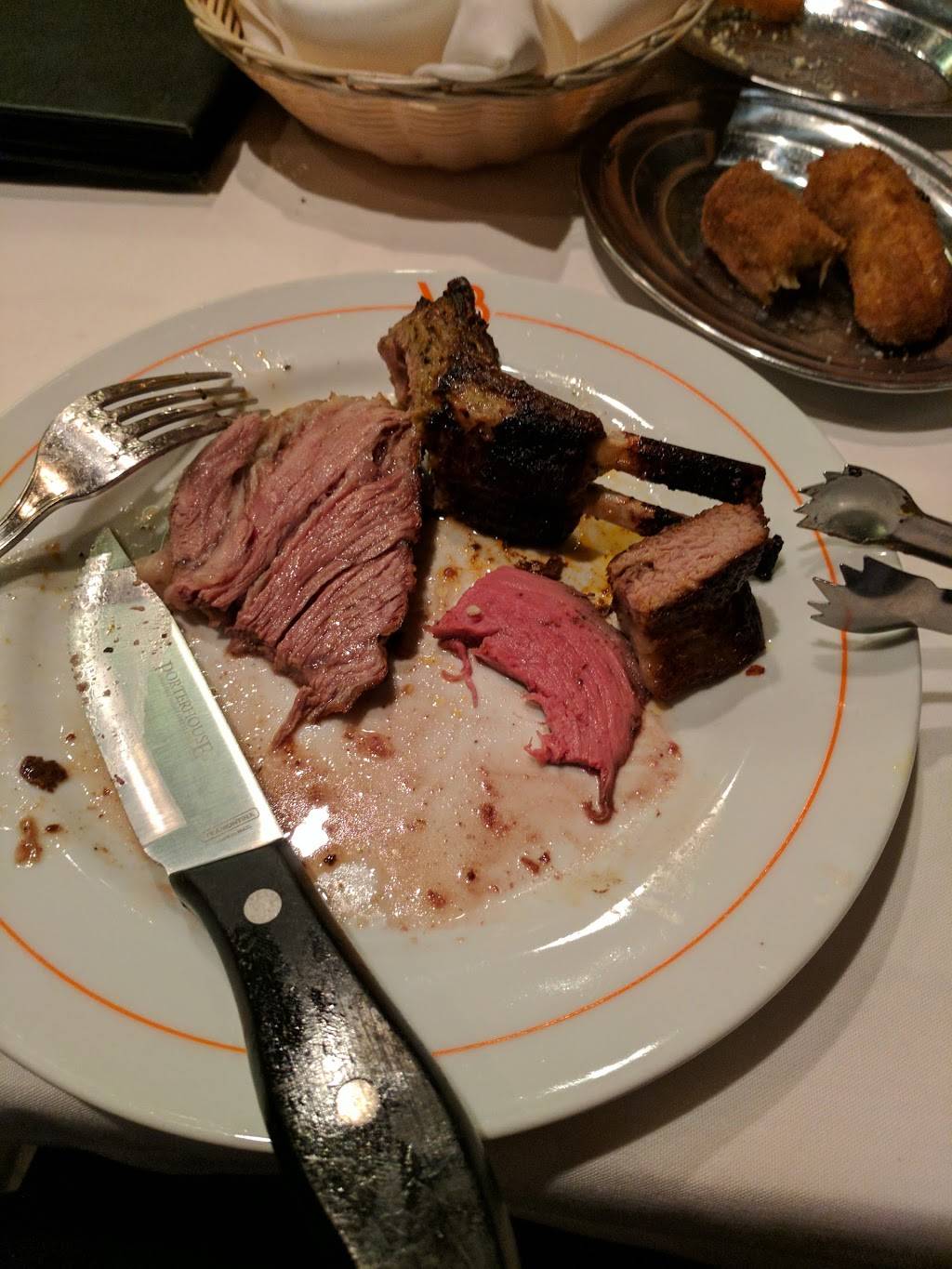 VB Steakhouse | restaurant | 2009 E Copeland Rd, Arlington, TX 76011, USA | 8178011440 OR +1 817-801-1440