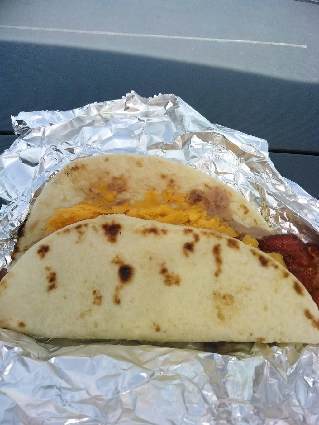 Bennys Tacos | restaurant | 1439 Roosevelt Ave, San Antonio, TX 78210, USA | 2105338646 OR +1 210-533-8646