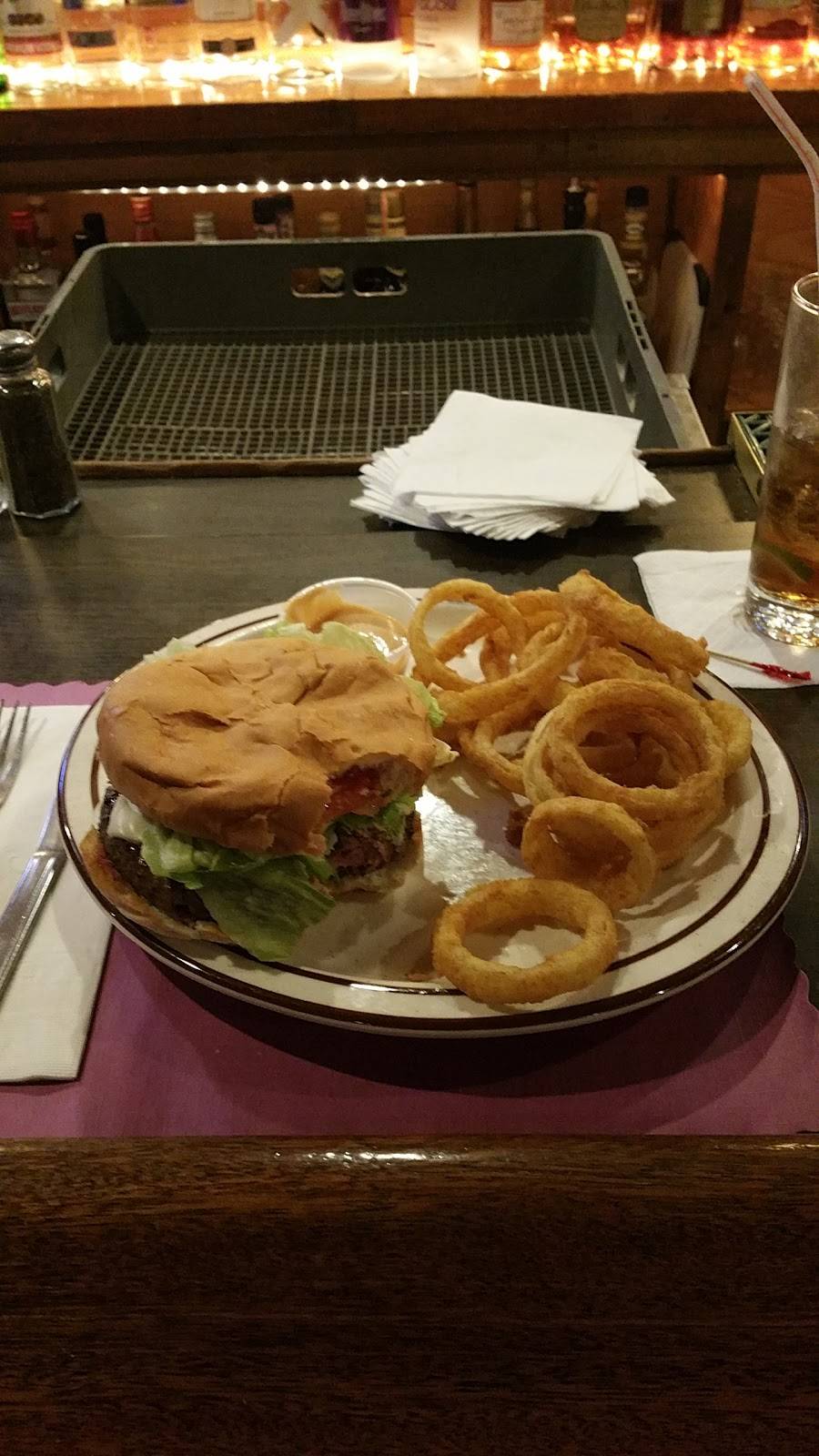 Charlies Place | restaurant | 3073 Cranberry Hwy, East Wareham, MA 02538, USA | 5082956656 OR +1 508-295-6656