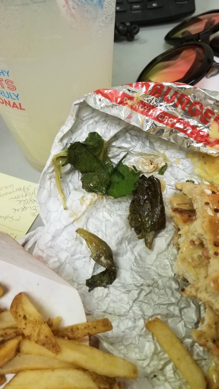 Wendys | restaurant | 2940 Fox St, Philadelphia, PA 19129, USA | 2152210450 OR +1 215-221-0450