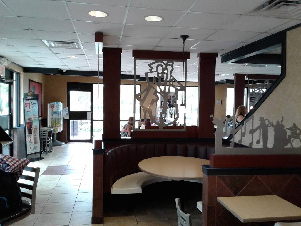 McDonalds | cafe | 4686 NW 183rd St, Carol City, FL 33055, USA | 3056212323 OR +1 305-621-2323