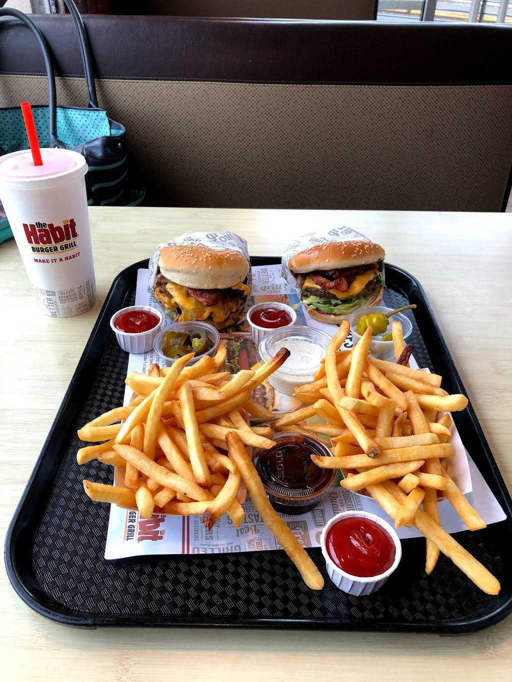 The Habit Burger Grill | restaurant | 12900 SE Kent-Kangley Rd, Kent, WA 98030, USA | 2536305337 OR +1 253-630-5337
