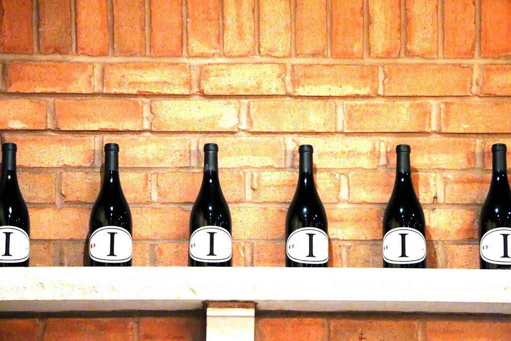 Volare | restaurant | 48992 Pontiac Trail, Wixom, MI 48393, USA | 2489607771 OR +1 248-960-7771