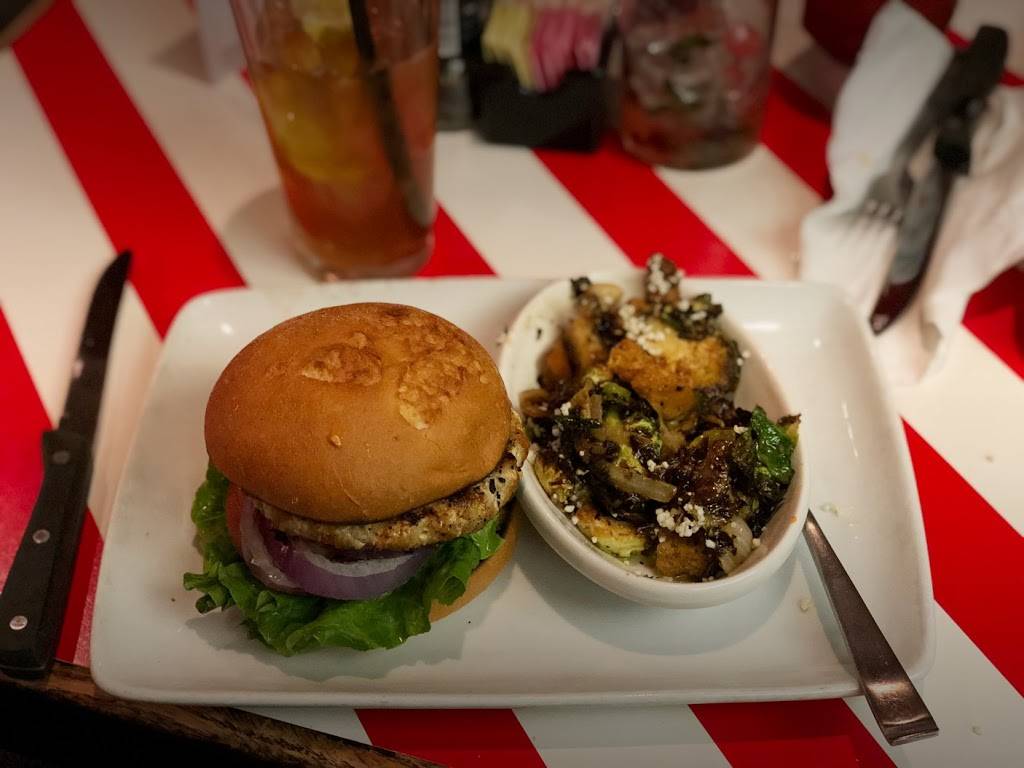 TGI Fridays | restaurant | 2502 E Springs Dr, Madison, WI 53704, USA | 6082494544 OR +1 608-249-4544